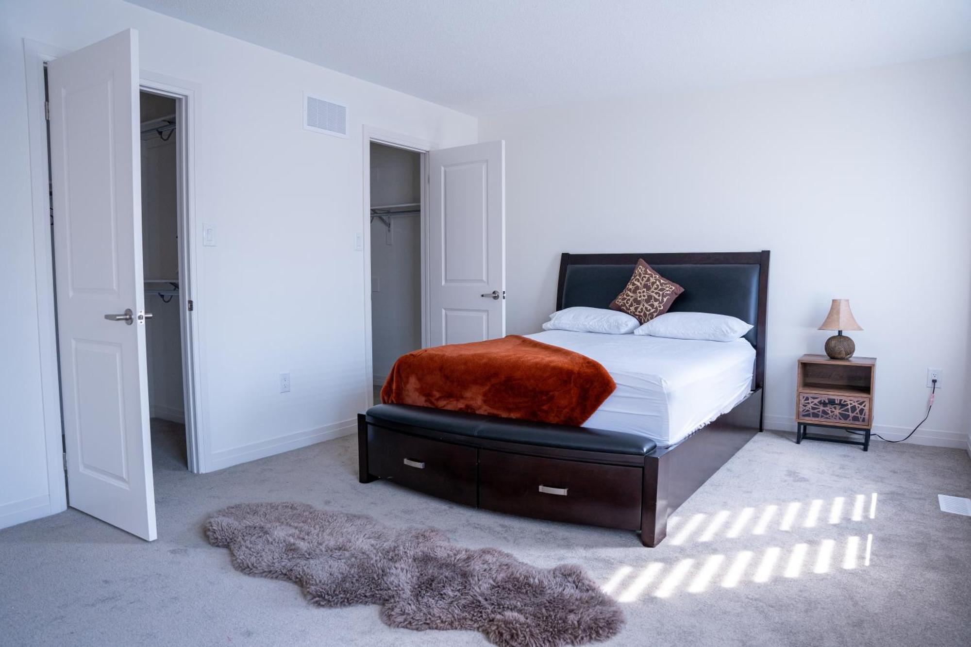Modern 4Br House In Barrie! Villa ภายนอก รูปภาพ