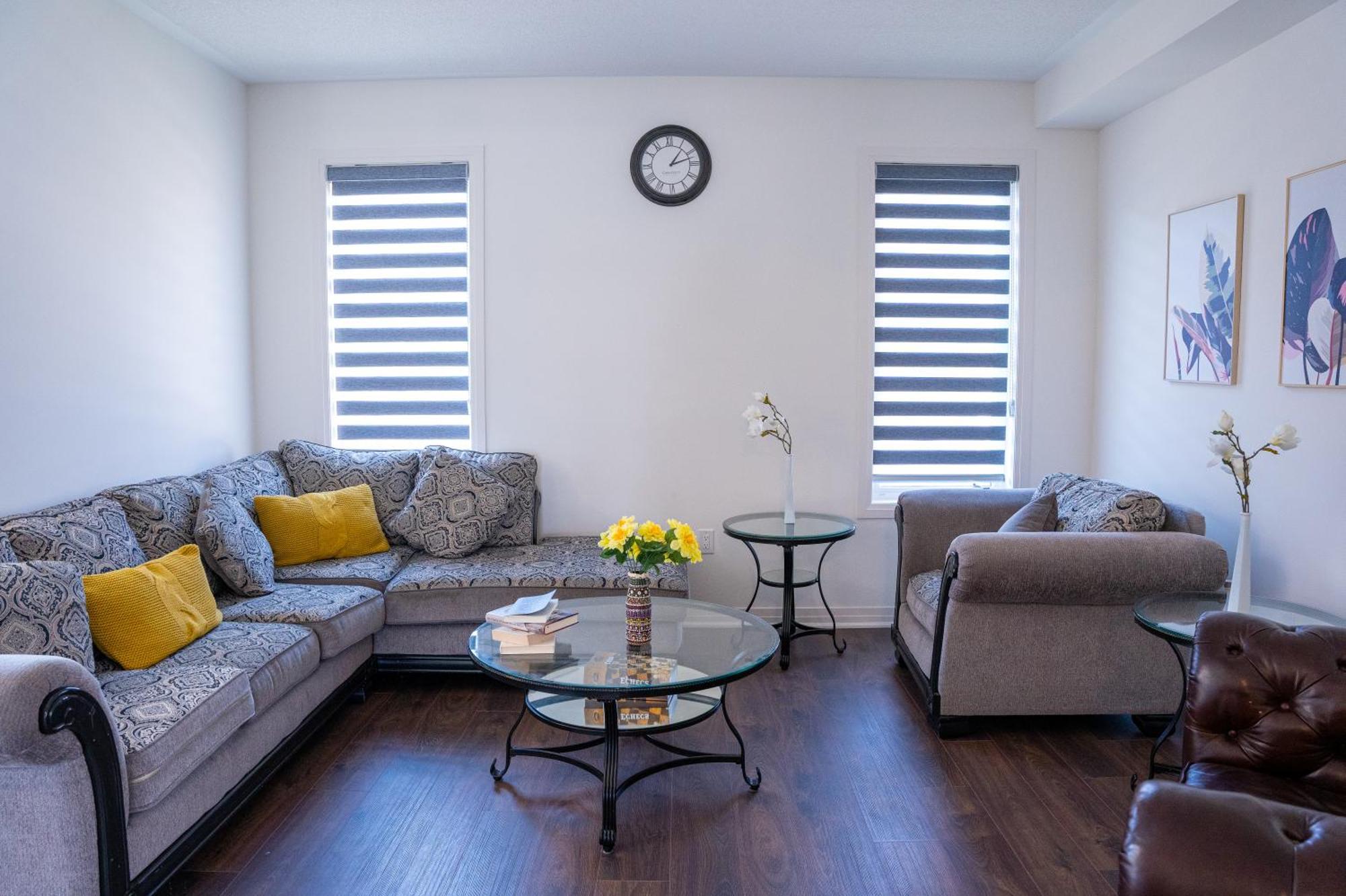 Modern 4Br House In Barrie! Villa ภายนอก รูปภาพ