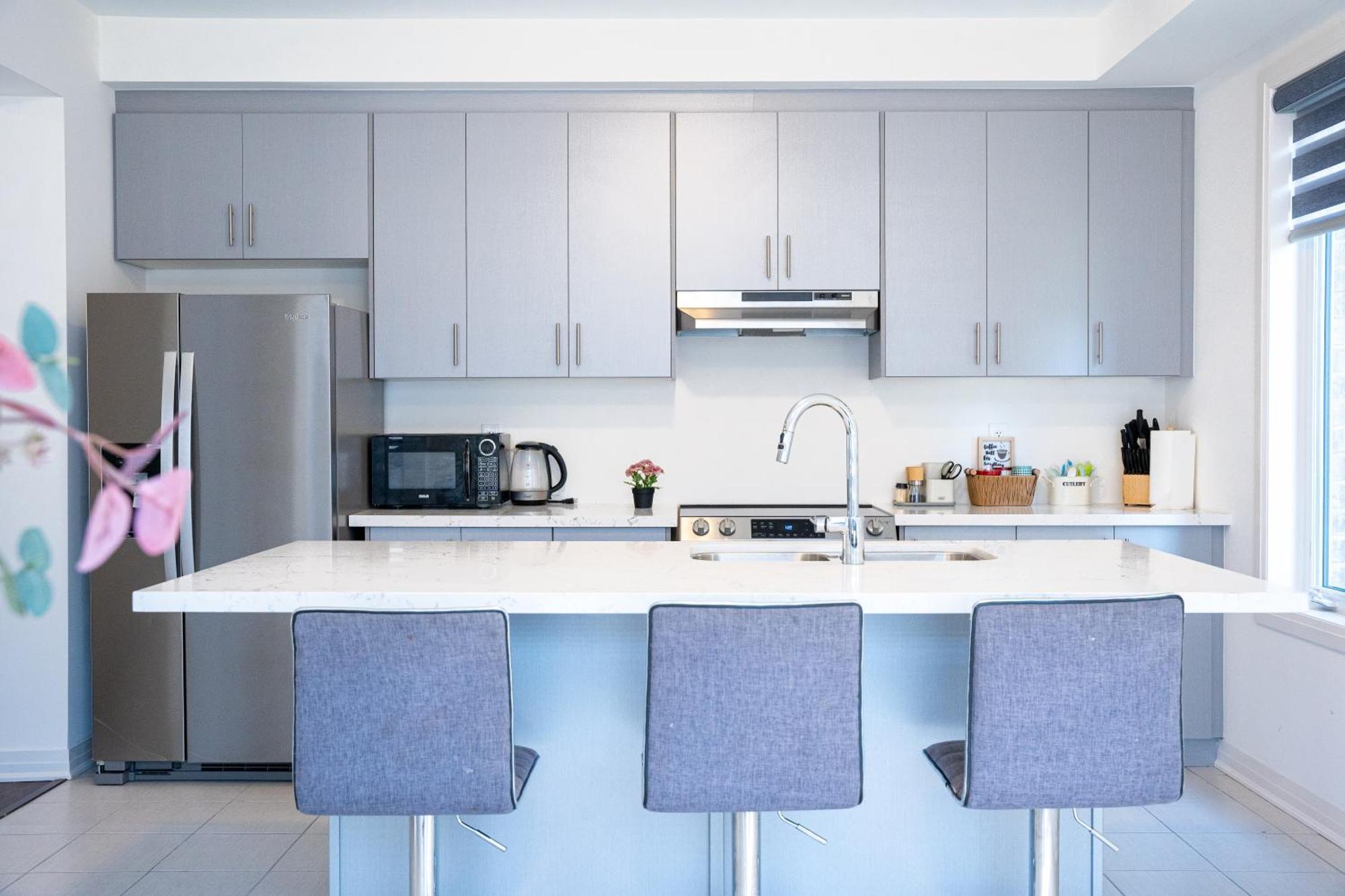 Modern 4Br House In Barrie! Villa ภายนอก รูปภาพ